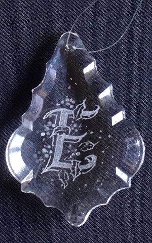 E leaf pendant