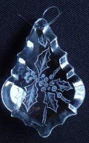 Crystal leaf pendant engraved with Holly 
