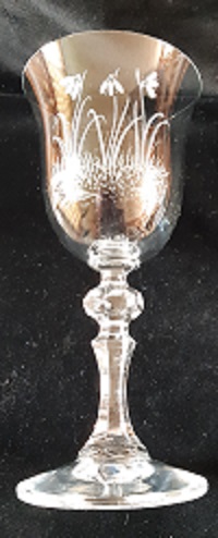 Snowdrops wine glass