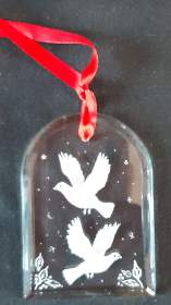 Arch pendant with 2 doves 