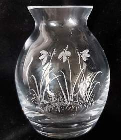 Dartington Crystal vase - Snowdrops